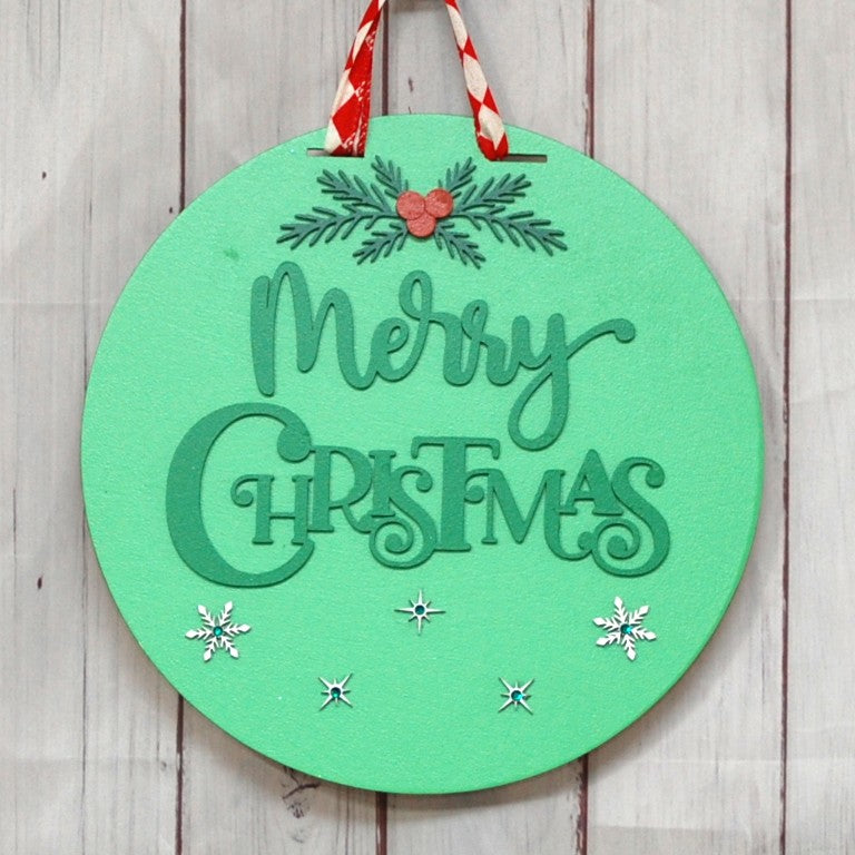 Merry Christmas w/snowflakes/mistletoe