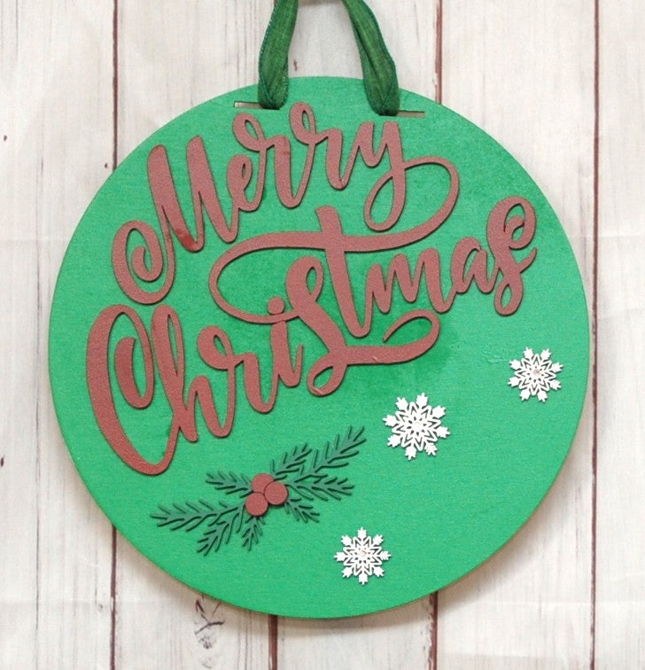 Merry Christmas w/snowflakes/mistletoe