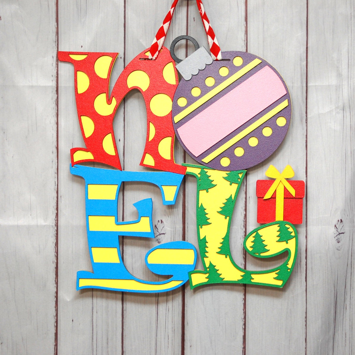 N-O-E-L letters